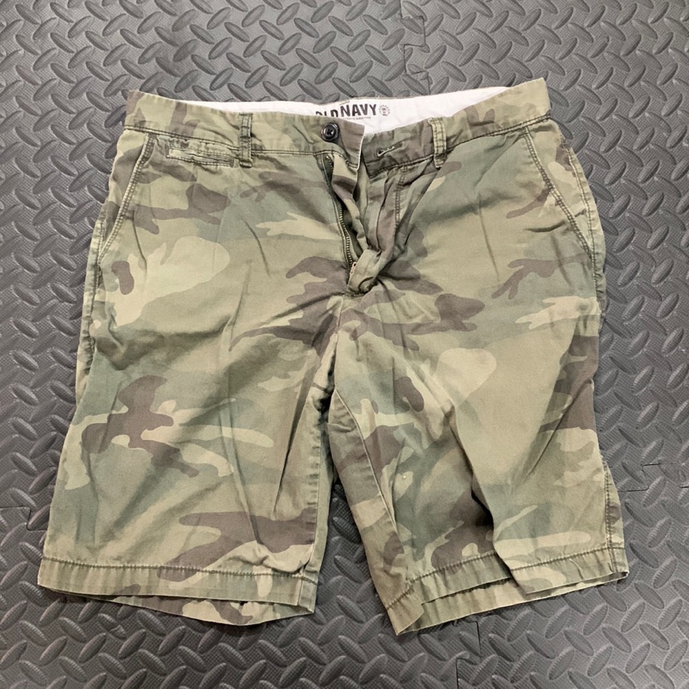 Old Navy Camo shorts